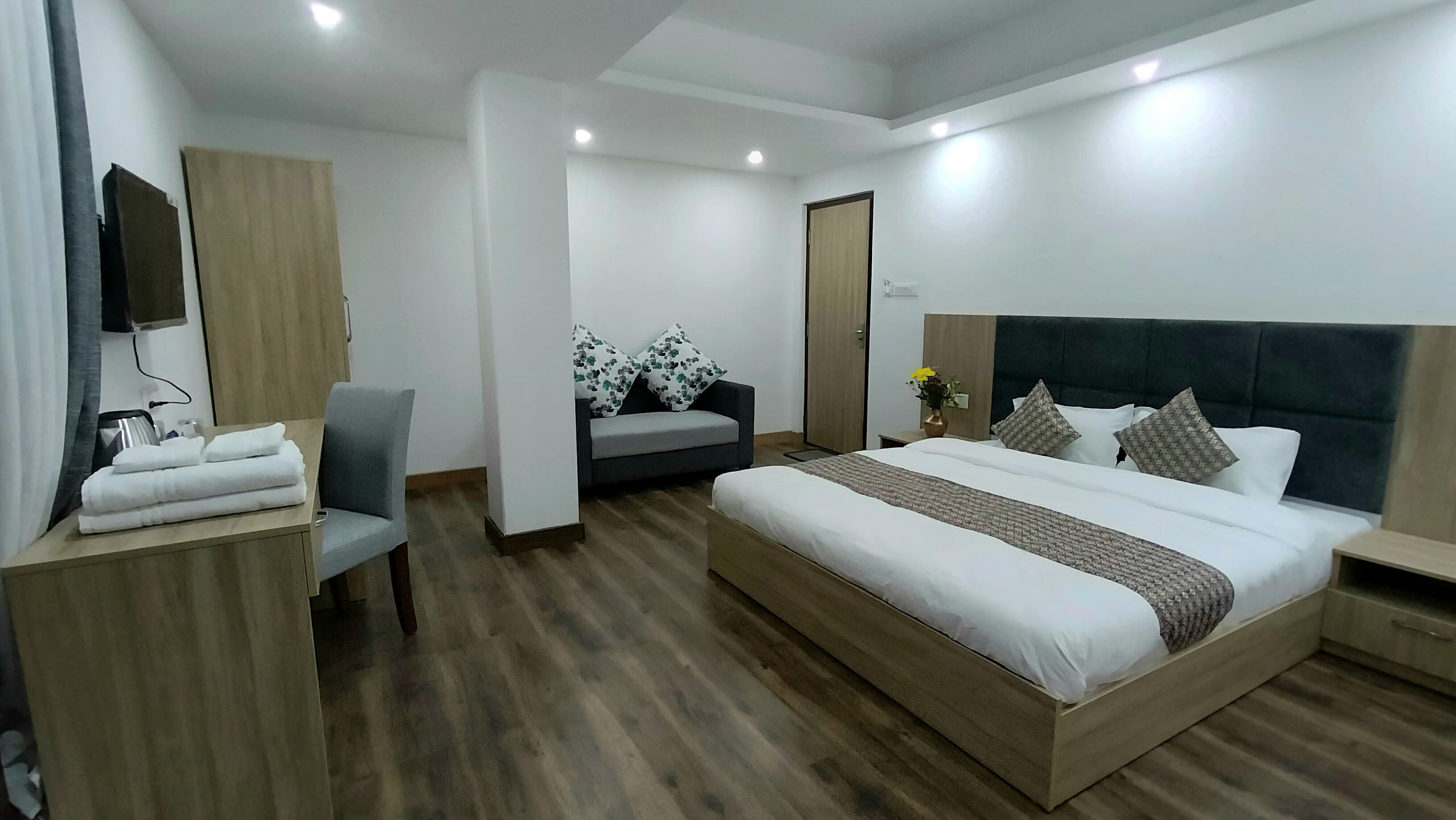 Shanol Residency